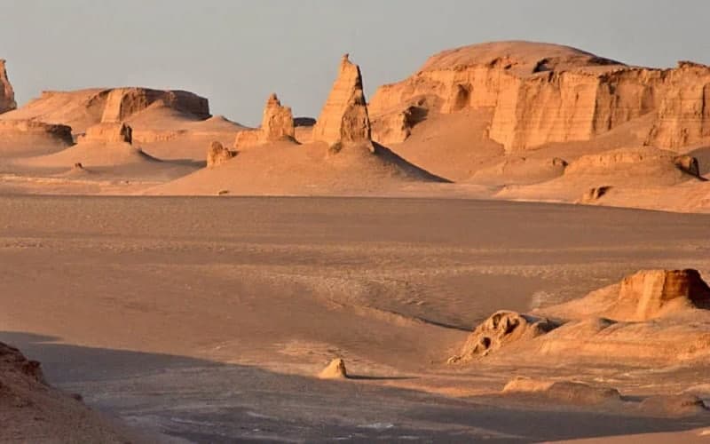 🏜️ تعبیر خواب صحرا و بیابان از نظر معبران معروف و موضوعات مختلف