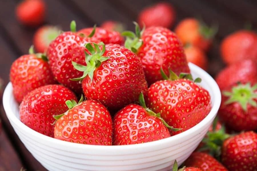 🍓 تعبیر خواب توت فرنگی از نظر معبران معروف و موضوعات مختلف