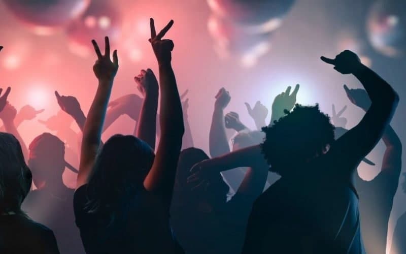 👨‍👩‍👧‍👦 تعبیر خواب مهمانی از نظر معبران معروف و موضوعات مختلف