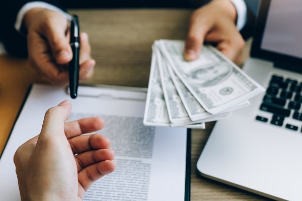 💰 تعبیر خواب رشوه از نظر معبران معروف و موضوعات مختلف