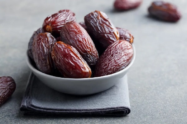 🌴 تعبیر خواب خرما از نظر معبران معروف و موضوعات مختلف