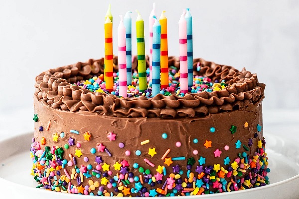 🍰 تعبیر خواب کیک از نظر معبران معروف و موضوعات مختلف