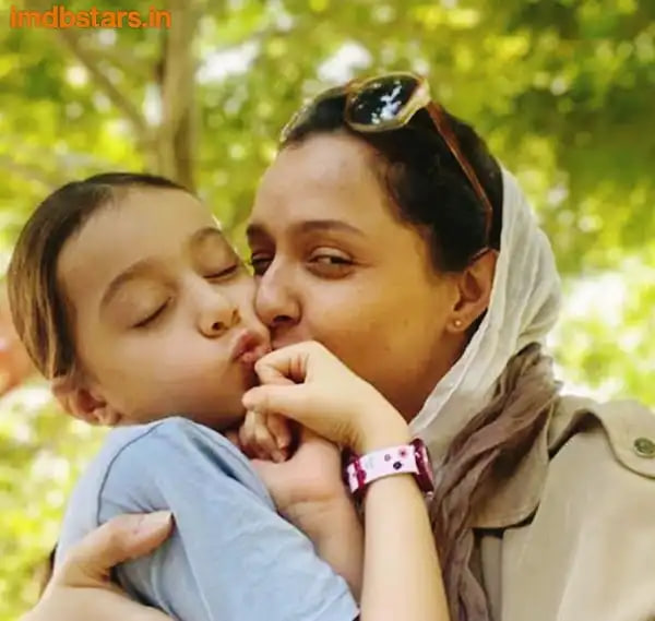 ترانه علیدوستی و دخترش