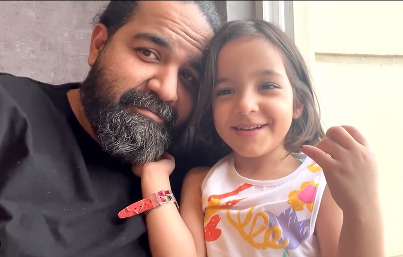 رضا صادقی و دخترش ویانا