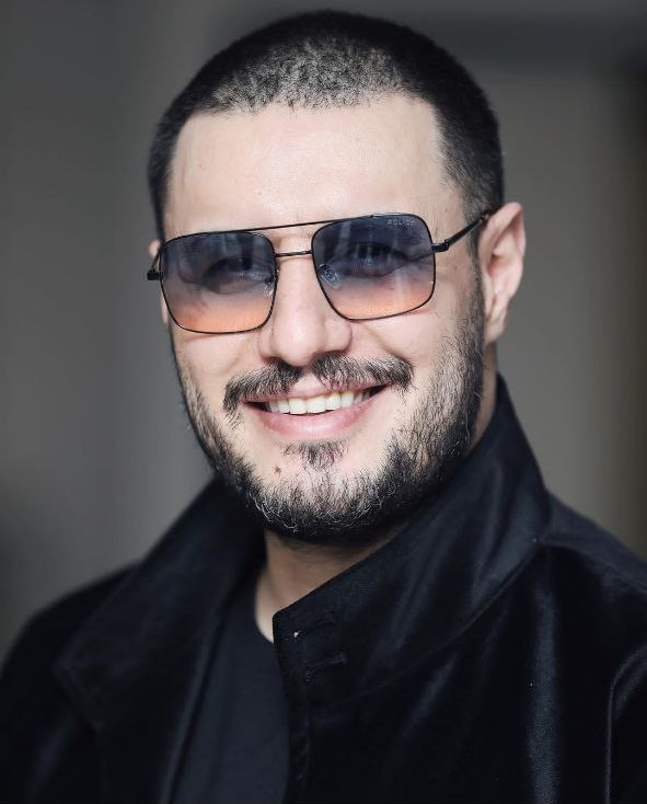 جواد عزتی