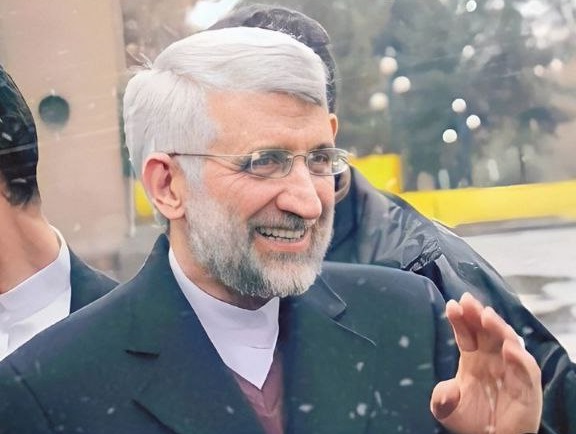 سعید جلیلی در حال خندیدن