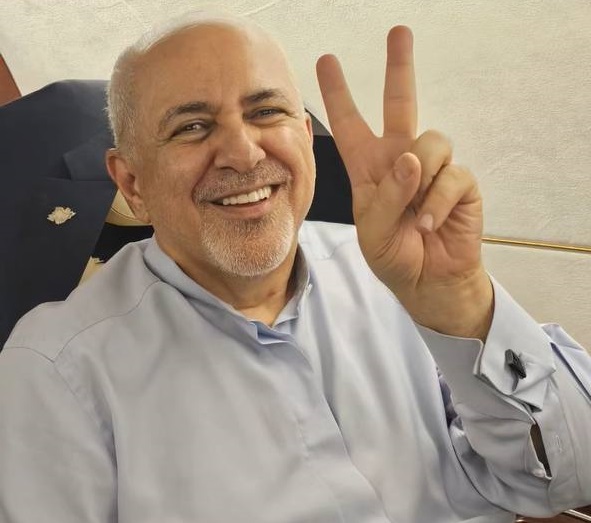 بیوگرافی و زندگینامه محمدجواد ظریف