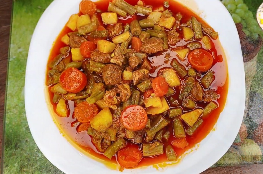 مواد لازم و طرز تهیه خوراک لوبیا سبز