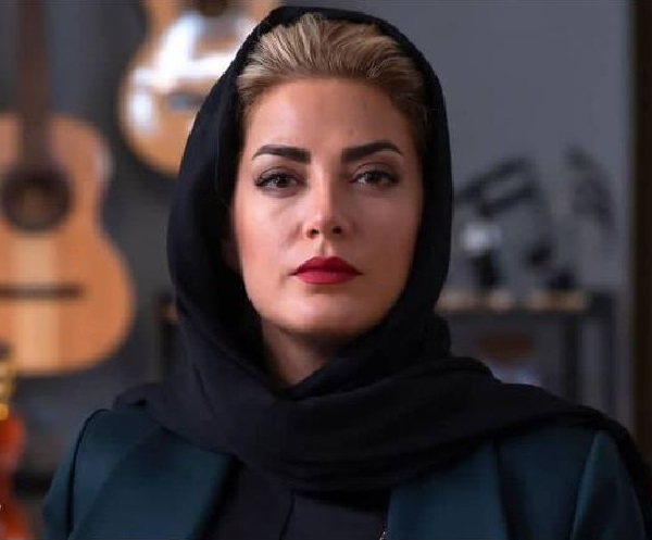 بیوگرافی و زندگینامه طناز طباطبایی