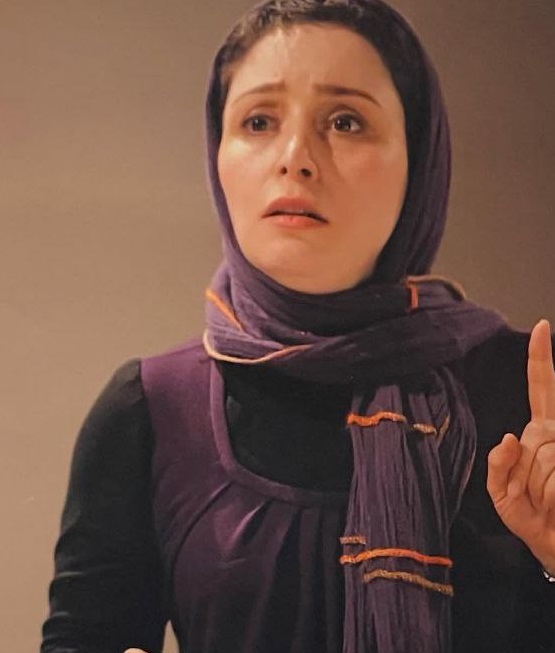 ژاله صامتی در نمایش تئاتر