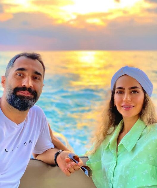 سمانه پاکدل در کنار همسرش هادی کاظمی