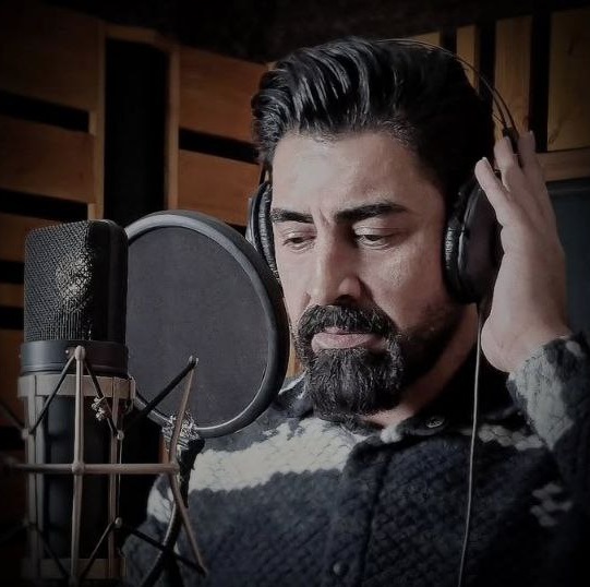 محمدرضا علیمردانی در حال گویندگی