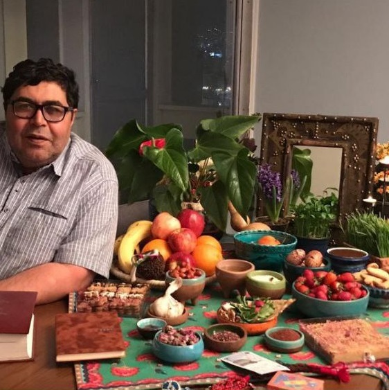عکس فرهاد اصلانی در تحویل سال نو
