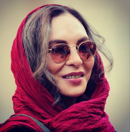 بیوگرافی و زندگینامه افسانه بایگان