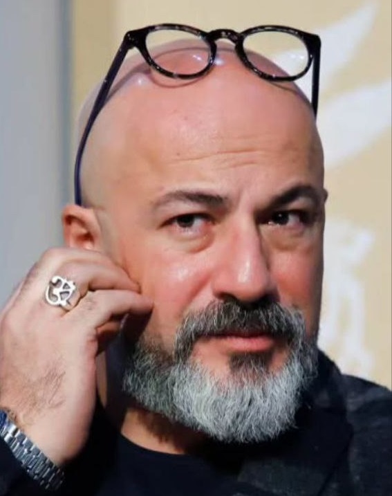 بیوگرافی و زندگینامه امیر آقایی