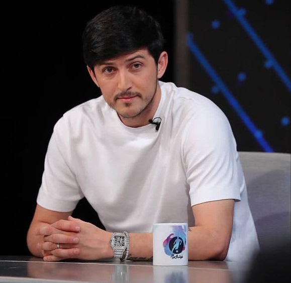 بیوگرافی و زندگینامه سردار آزمون