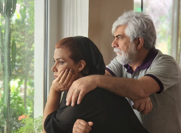 عاطفه رضوی در کنار شوهرش