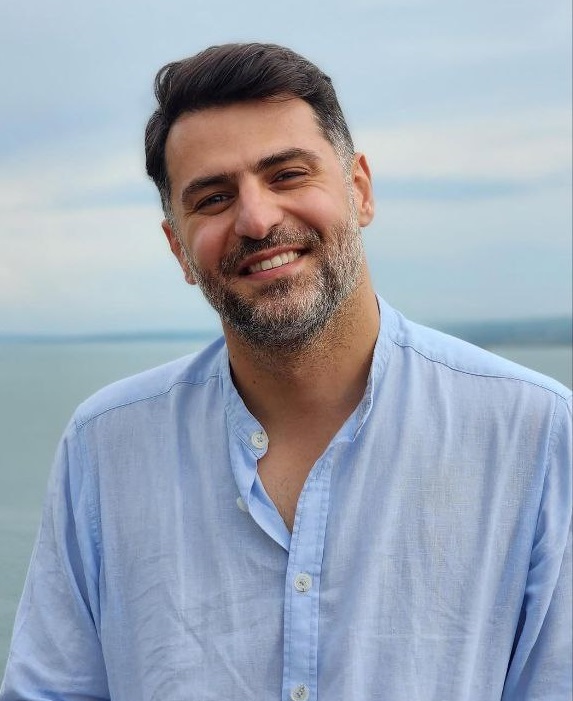 بیوگرافی و زندگینامه علی ضیا بیوگرافی و زندگینامه علی ضیا