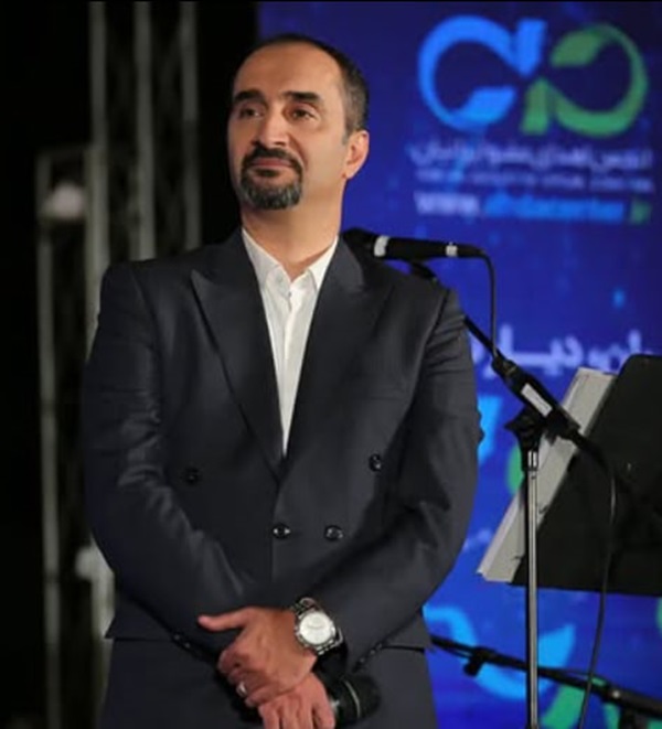 مجری نیما کرمی