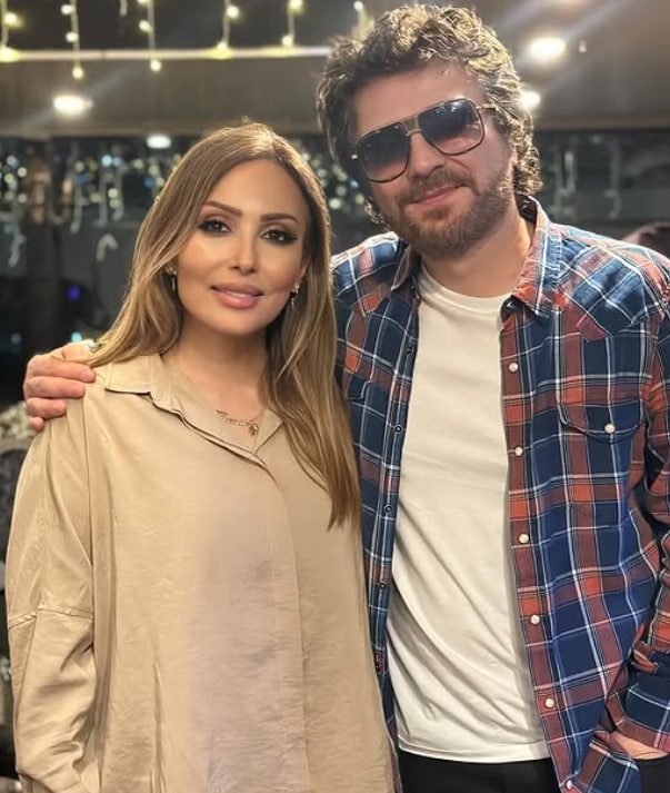 پرستو صالحی در کنار منصور